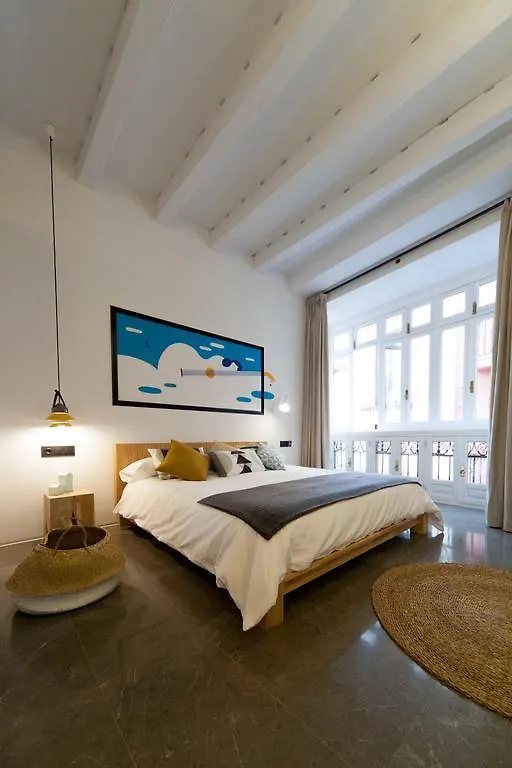 Welldone Cathedral Apartment Seville Spain